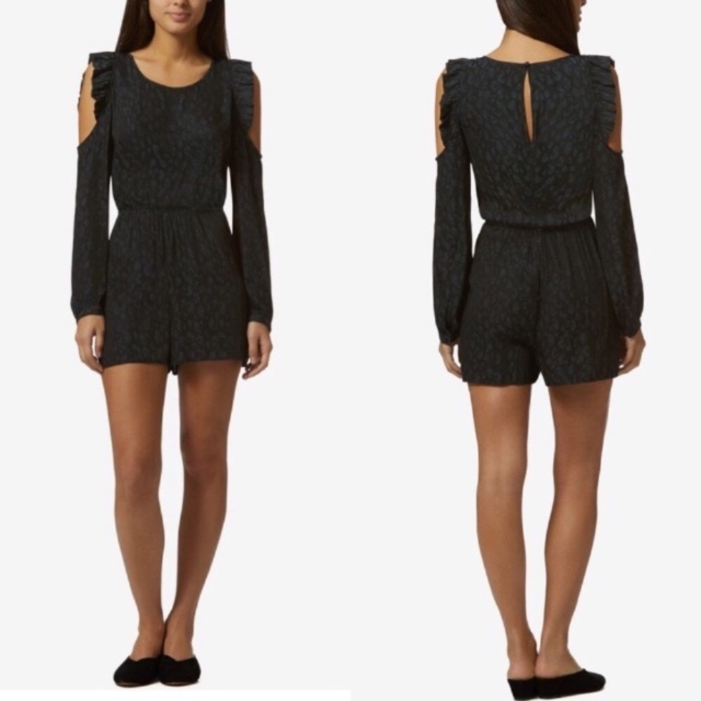 Avec les Filles Lucy Cold Shoulder  Jumper Sz. L